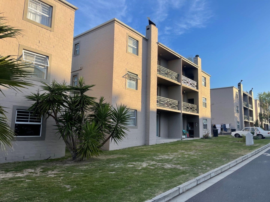 To Let 2 Bedroom Property for Rent in Vredekloof Western Cape